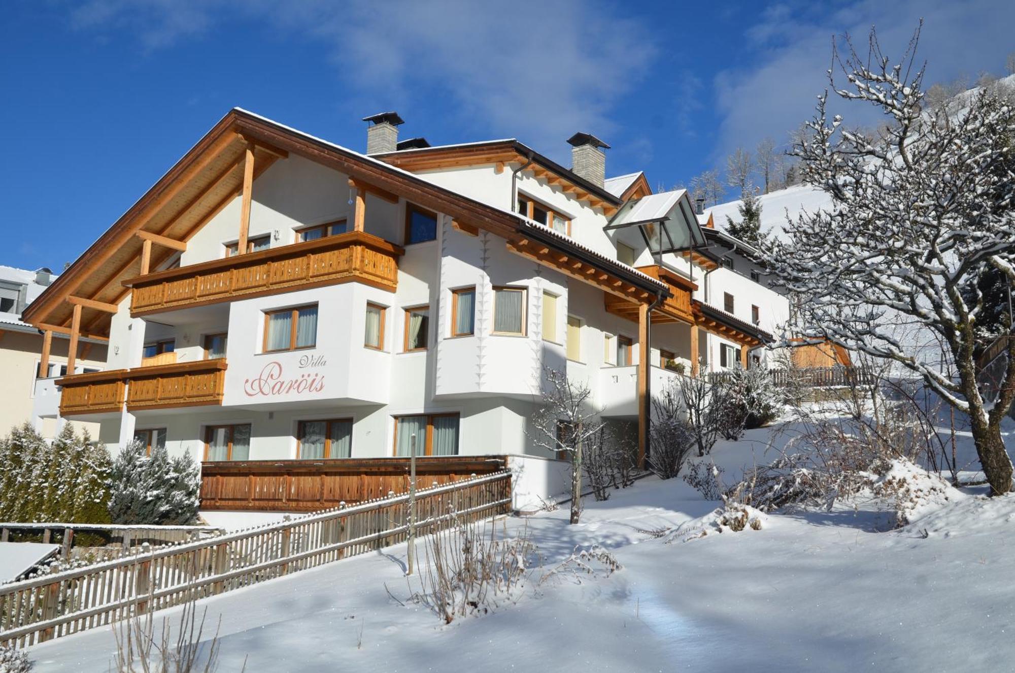 Villa Paroeis La Valle Exterior photo